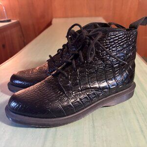 WORN ONCE Womens Dr. Doc Martens Black Embossed Croc Emmeline Boots US 9